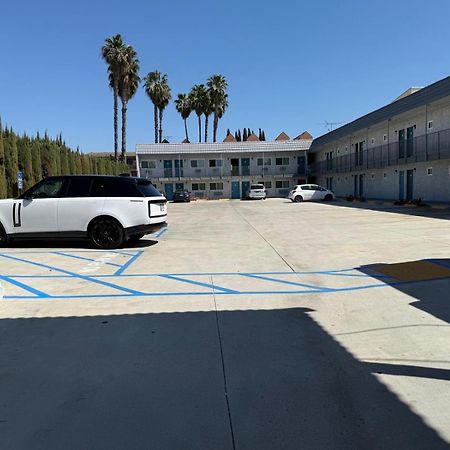 トラベル イン モーテル アナハイム エクステリア 写真